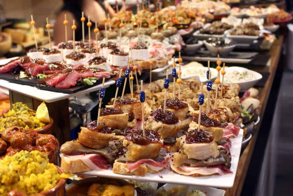 Wine & Tapas Bar Tour El Born