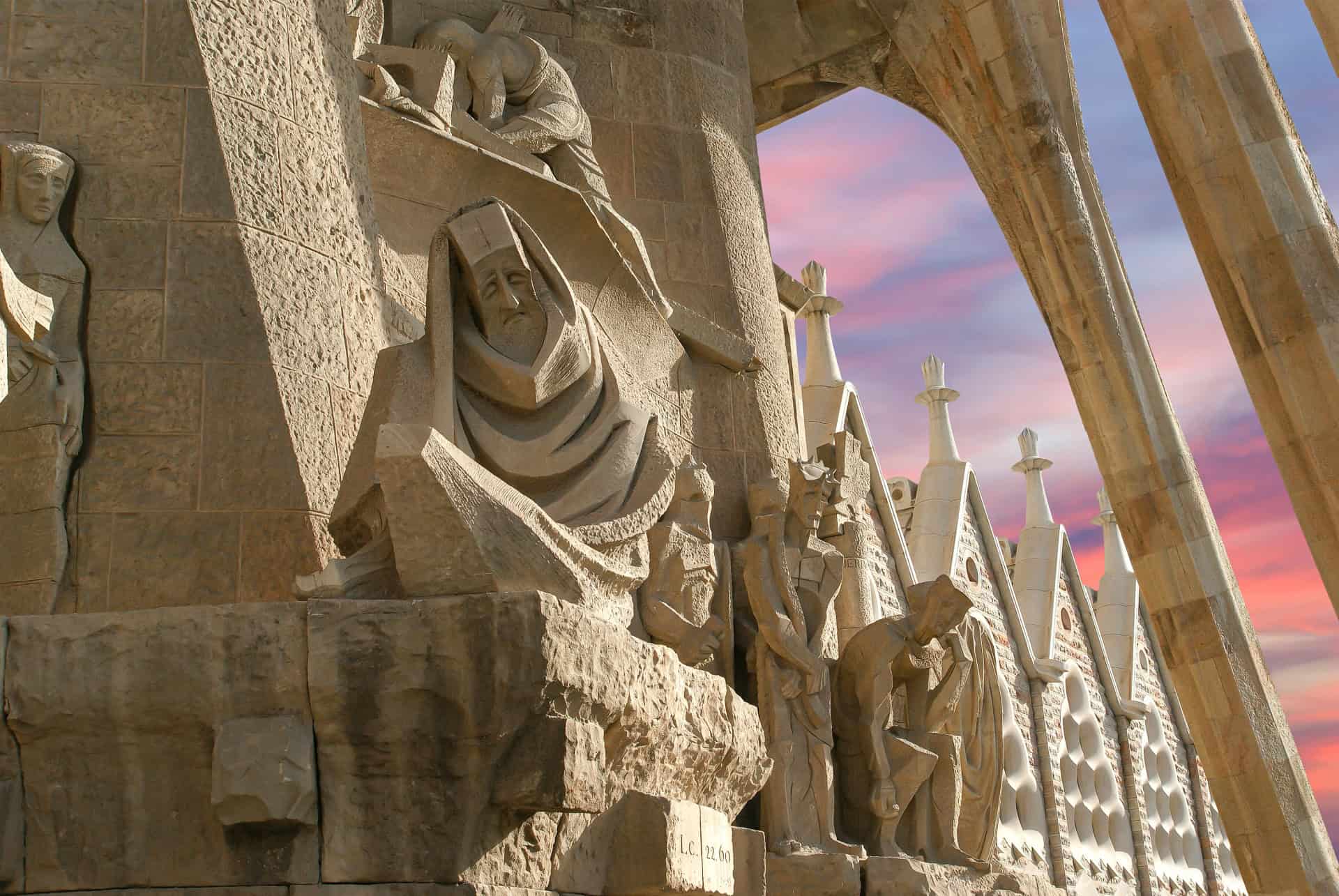 sculptures façade sagrada familia