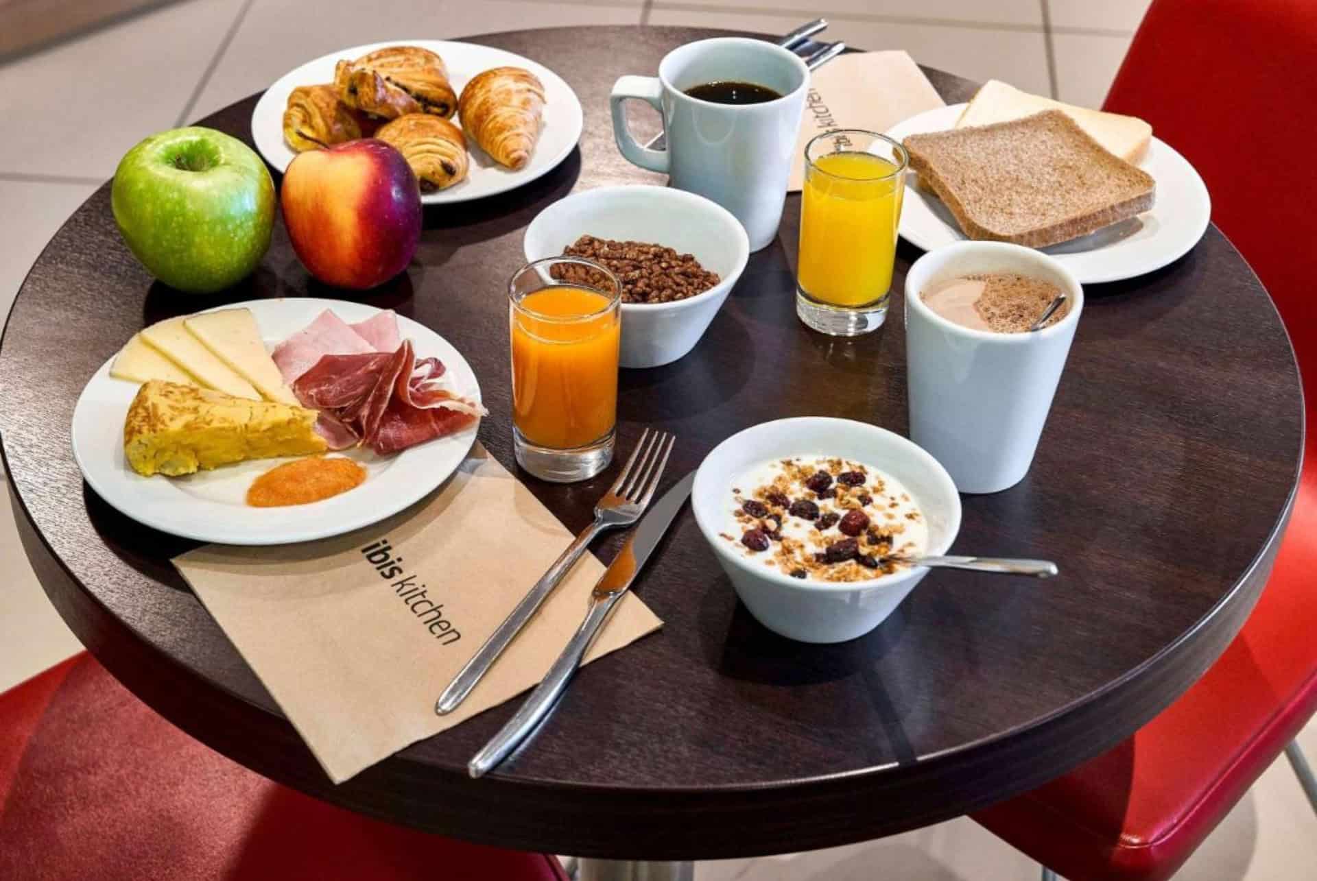 hotel ibis barcelona petit dejeuner