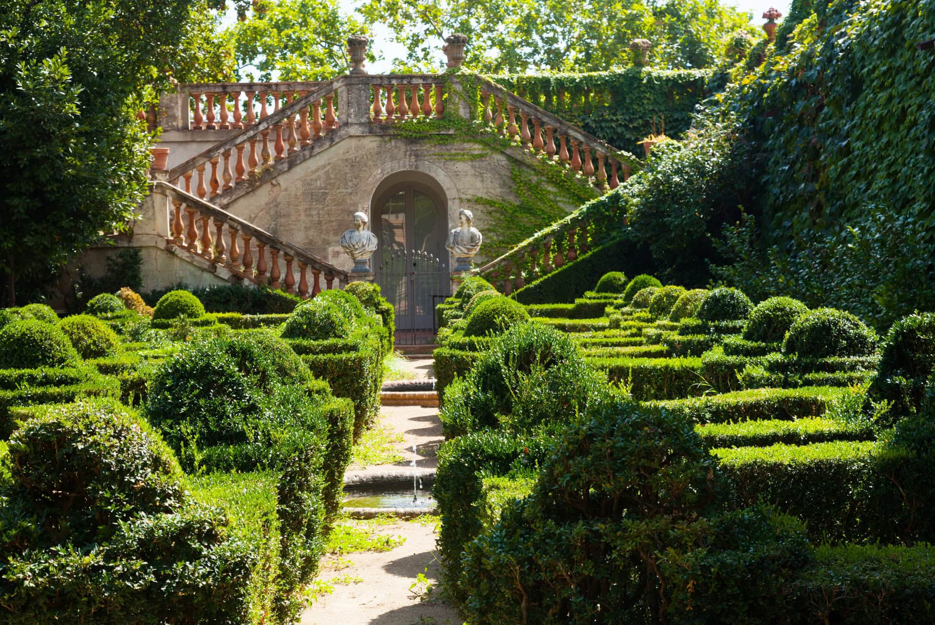 Laberint d’Horta barcelone en juillet