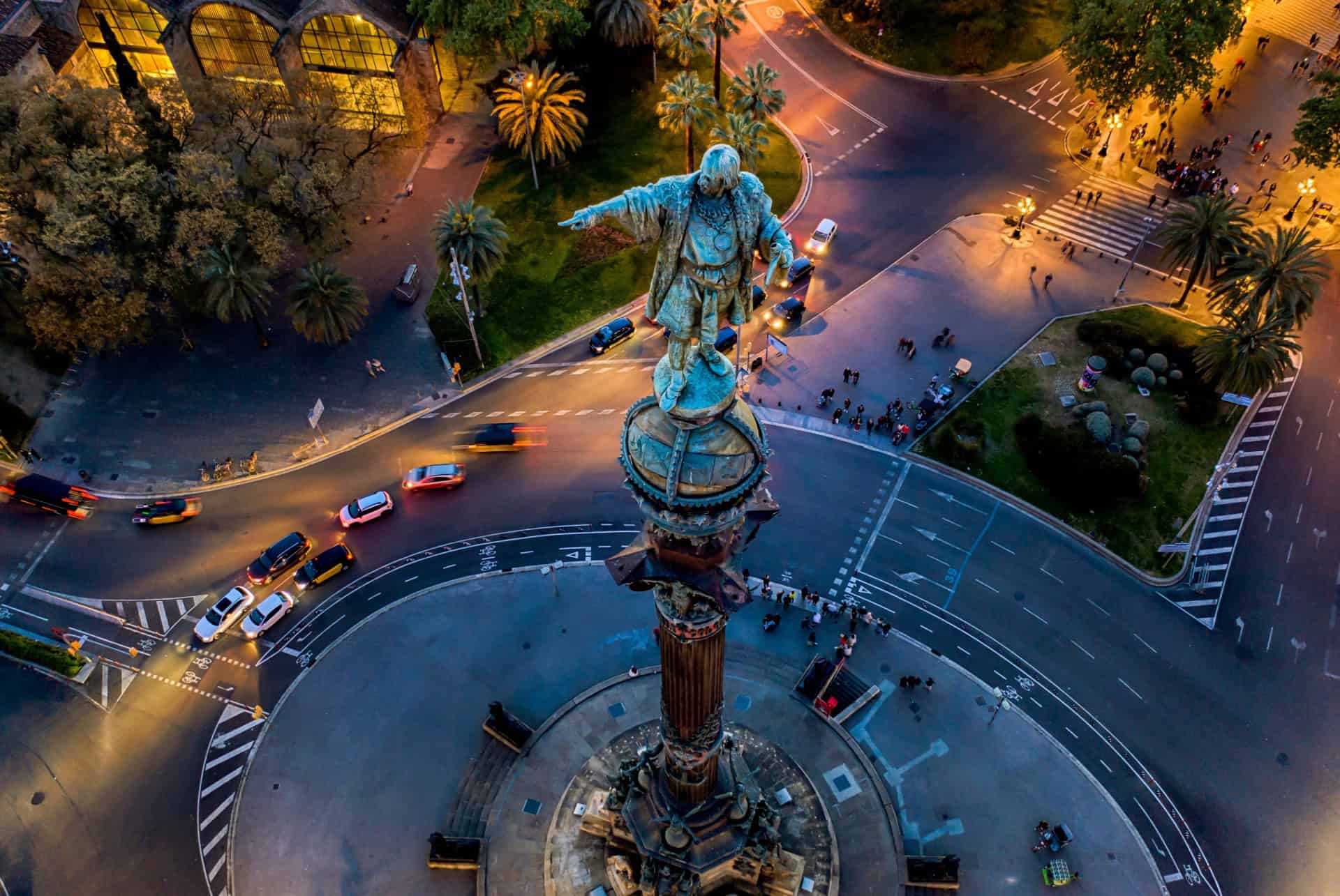 pourquoi voir la statue de colomb