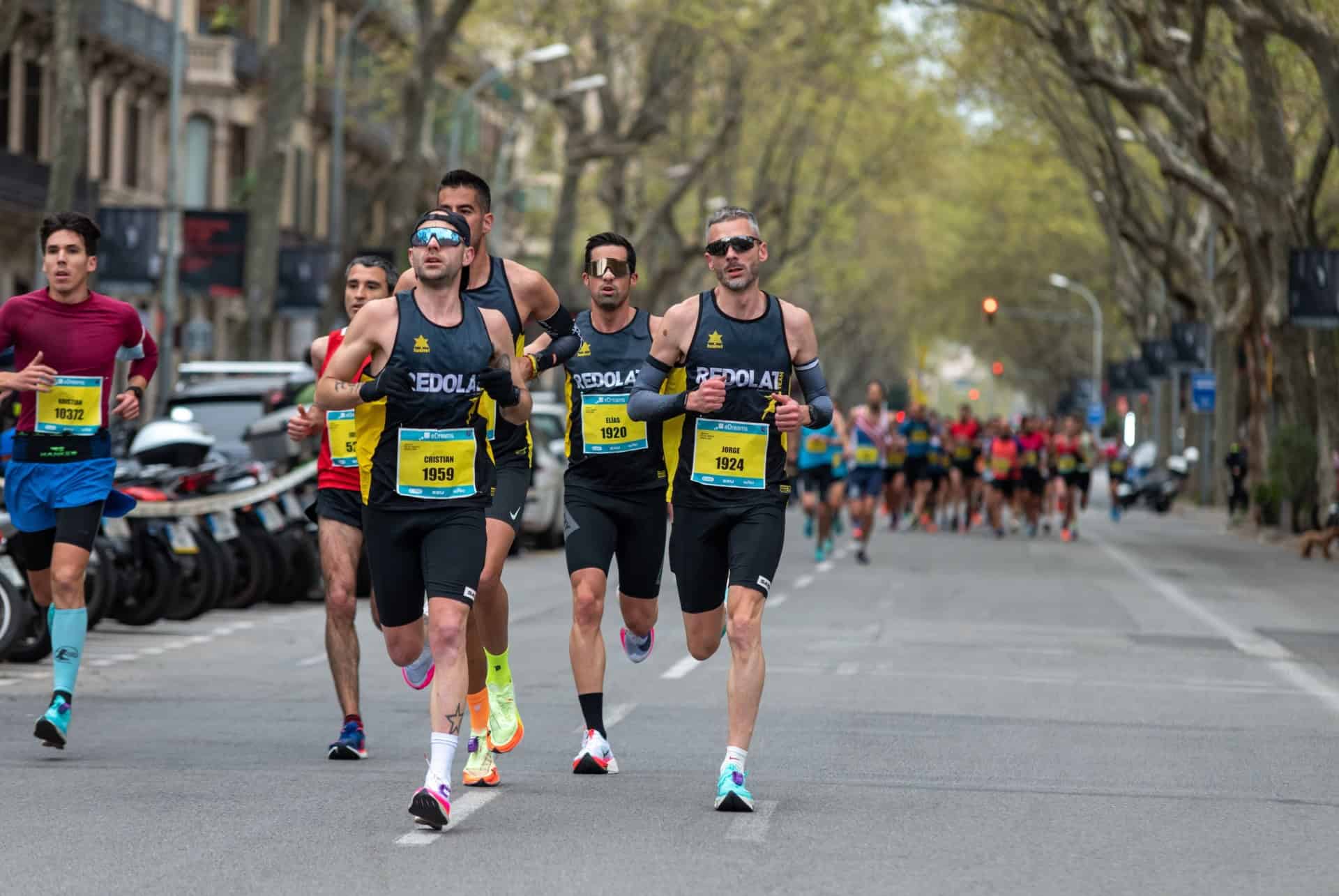 groupe de coureurs marathon