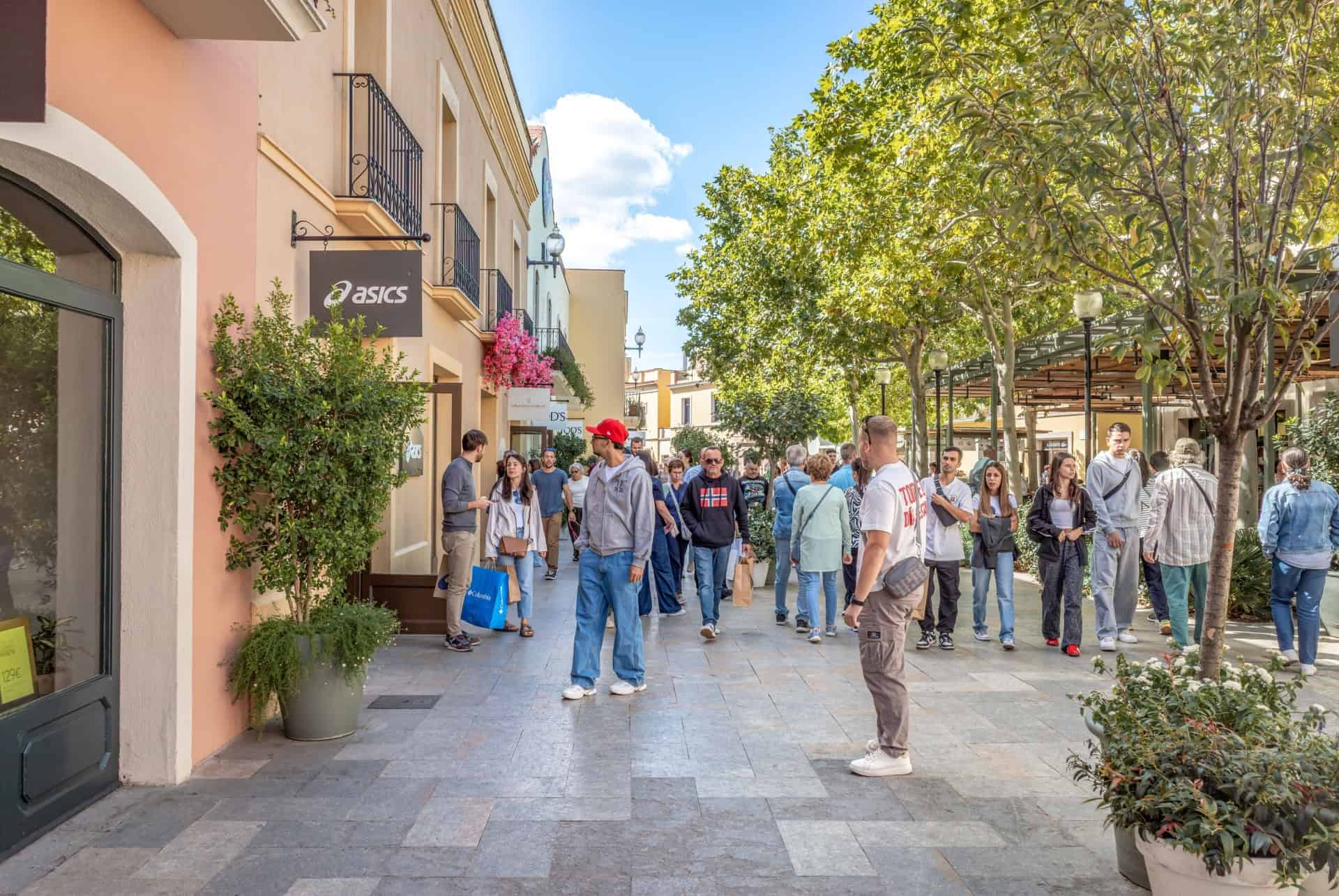 la roca village
