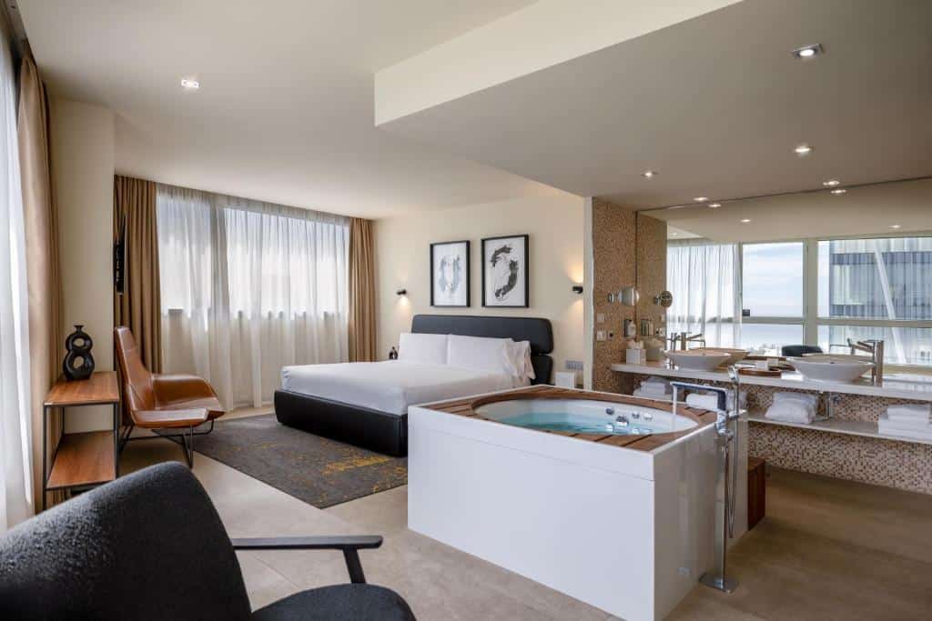 hotel sb diagonal zero four sup chambre