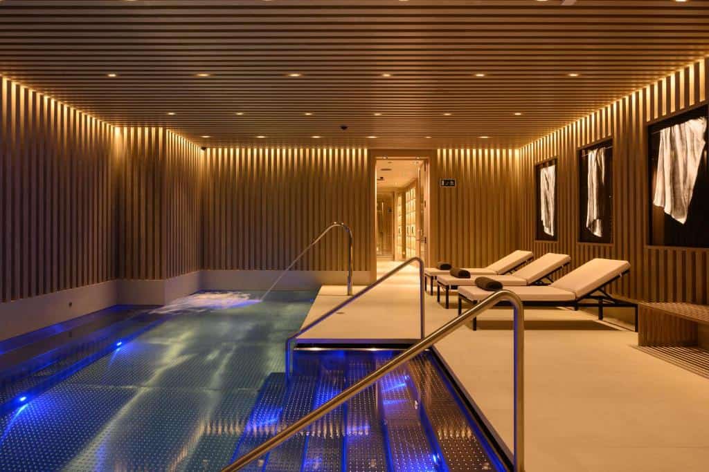 seventy barcelona piscine