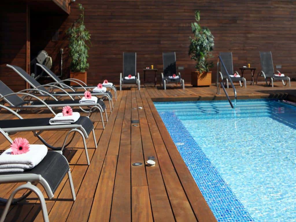 hotel lleo piscine