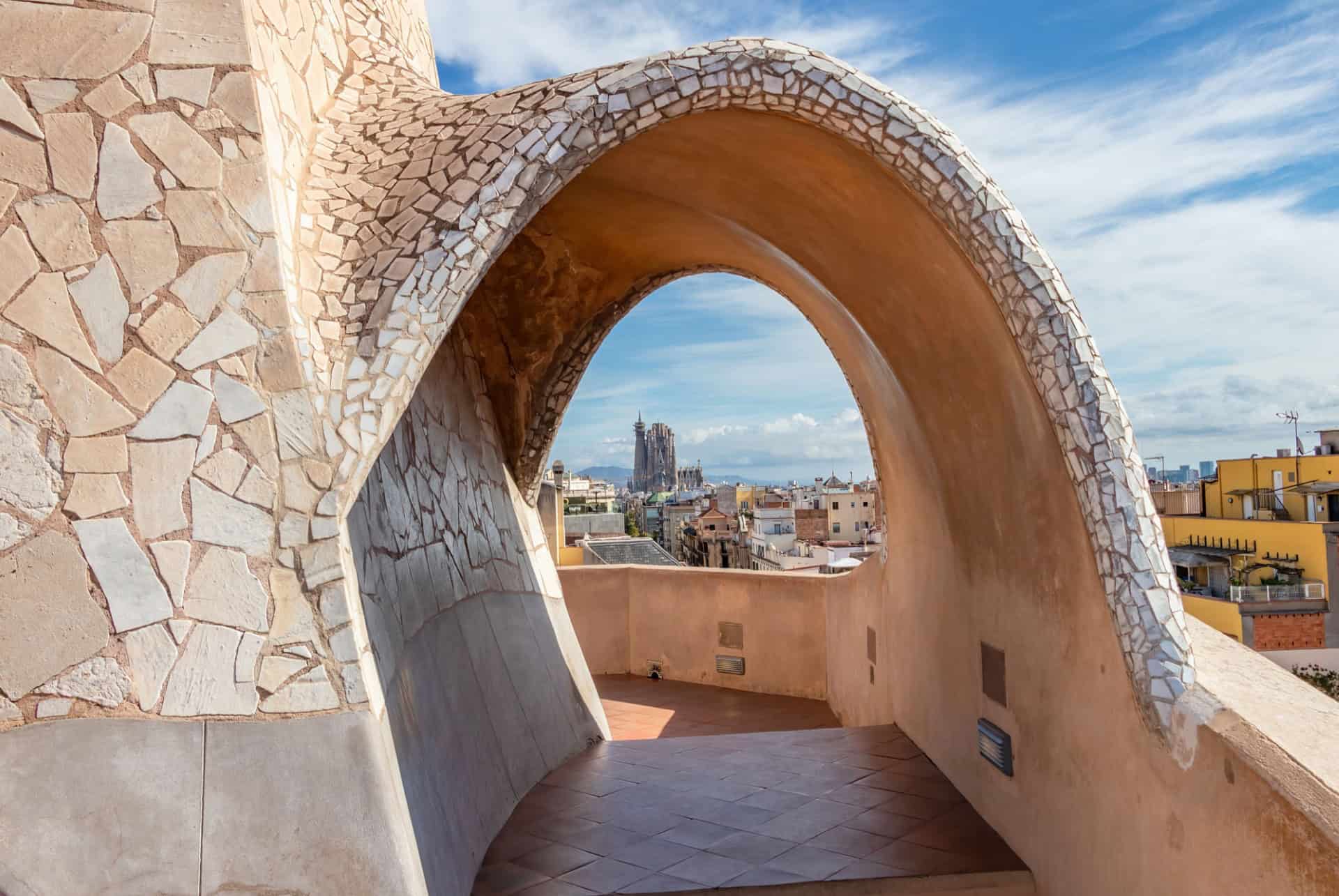 terrasse casa mila sagrada familia