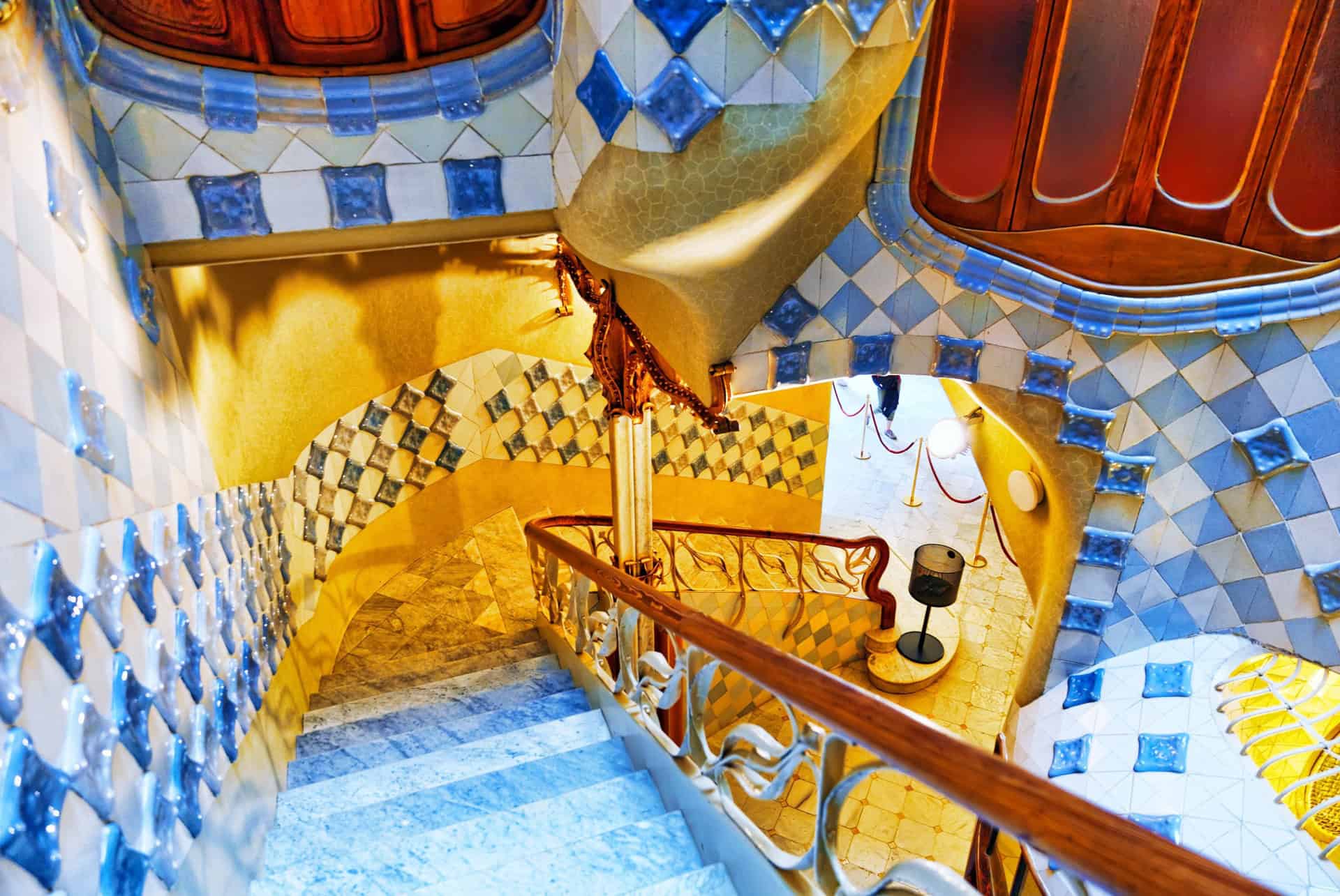 casa batllo escaliers interieur casa batllo escaliers interieur