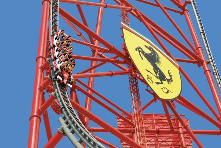 Coupe-file à Port Aventura et Ferrari Land