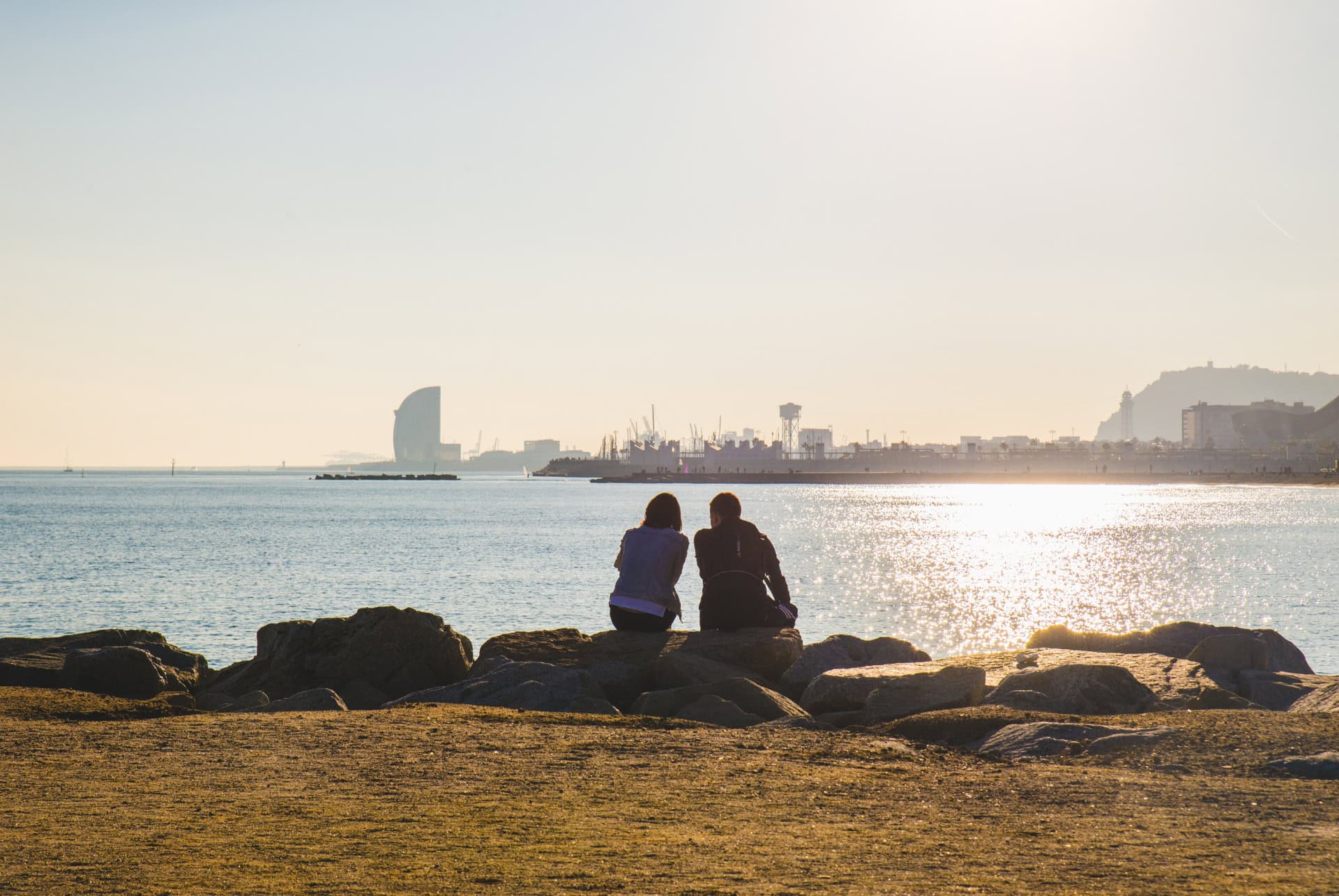couple barceloneta couple barceloneta