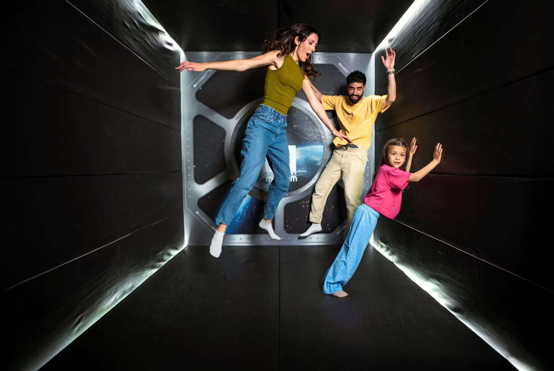 paradox museum zero gravite