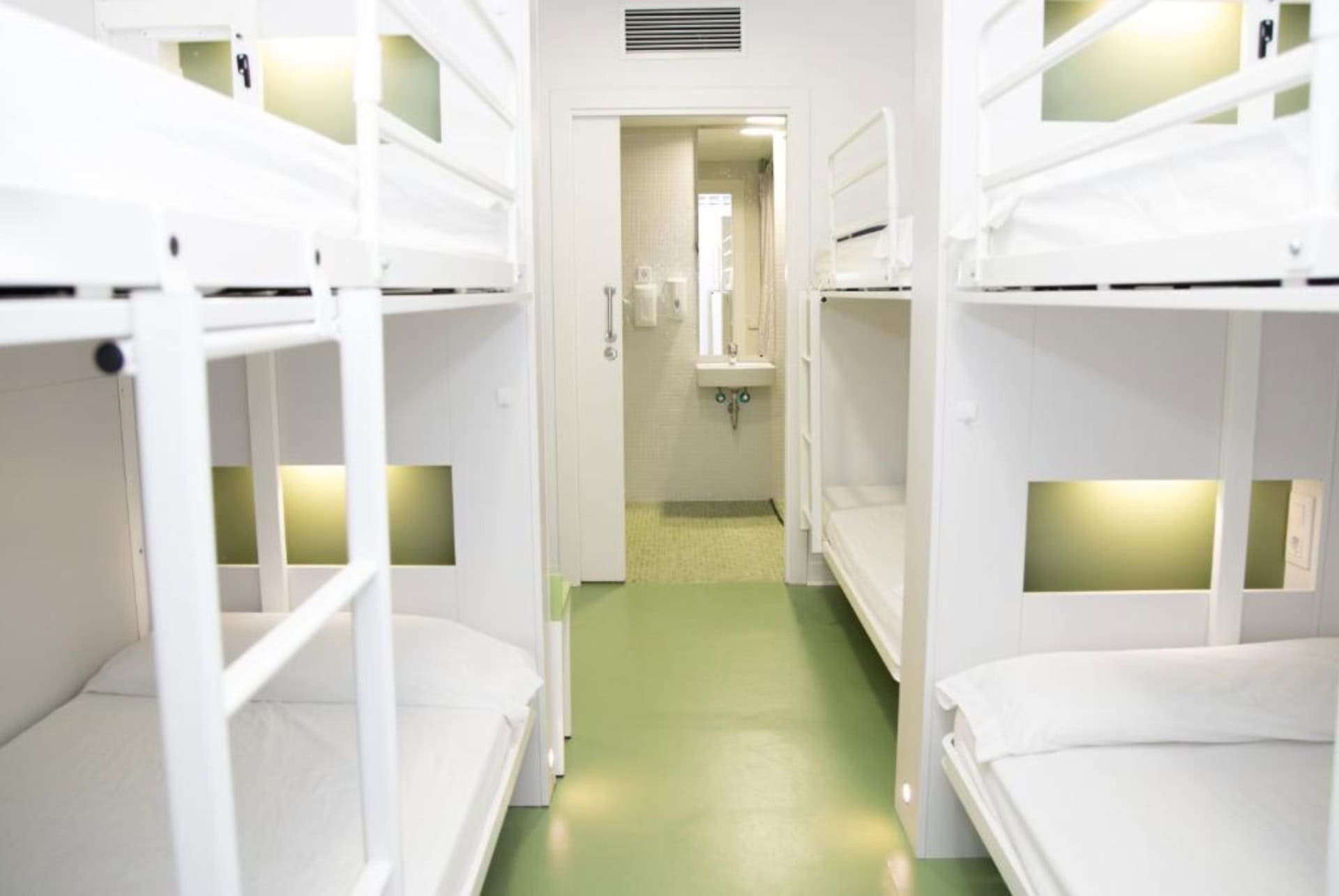 sant jordi hostels sagrada familia barcelone