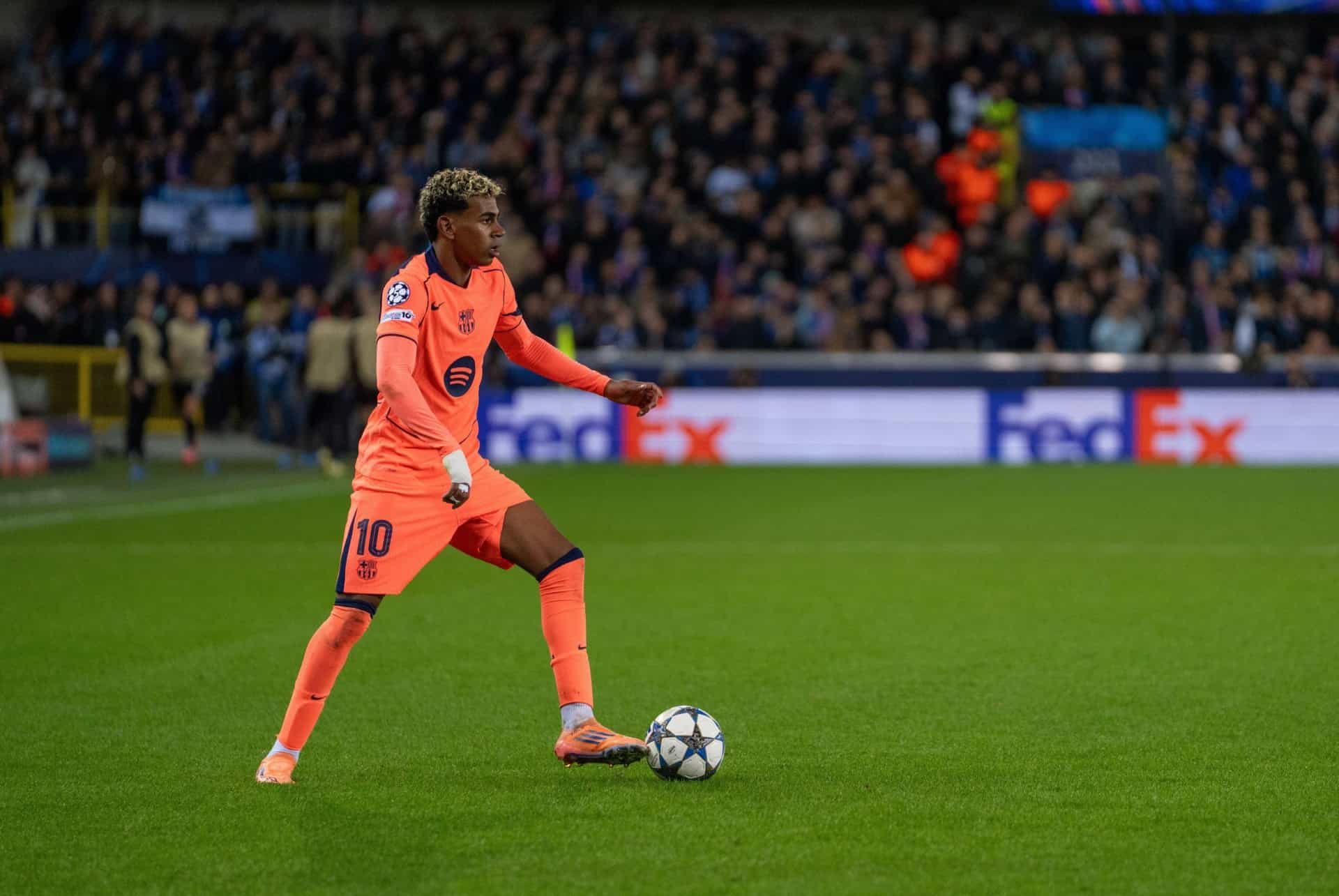 lamine yamal assister à un match du fc barcelone lamine yamal