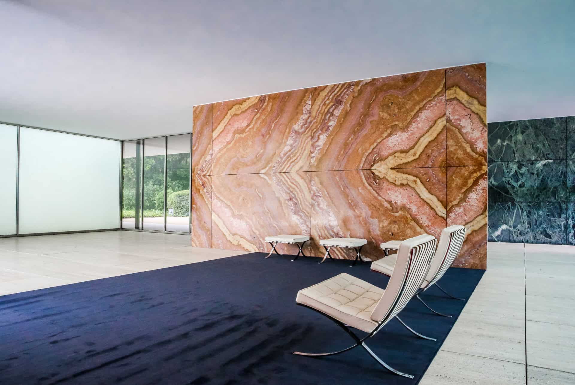 pavillon mies van der rohe interieur